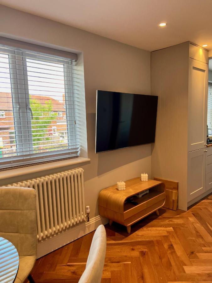 A Luxury 2 Bedroom Apartment Barnet Exterior photo