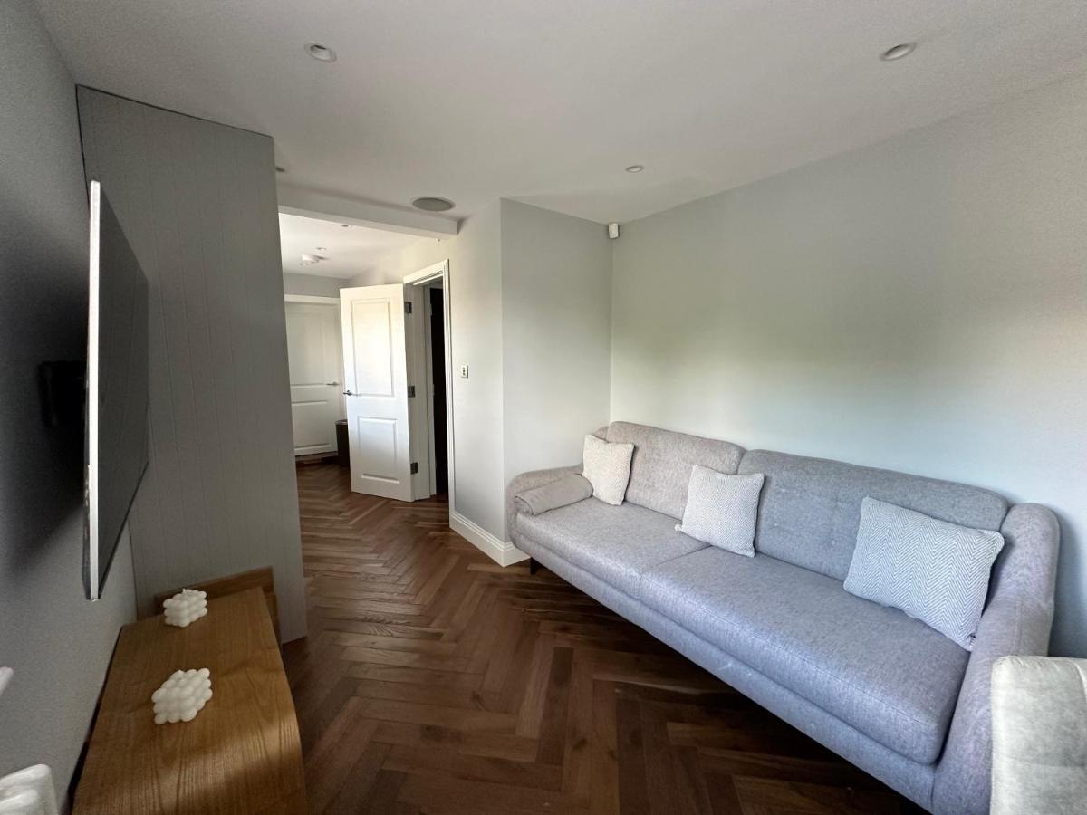 A Luxury 2 Bedroom Apartment Barnet Exterior photo